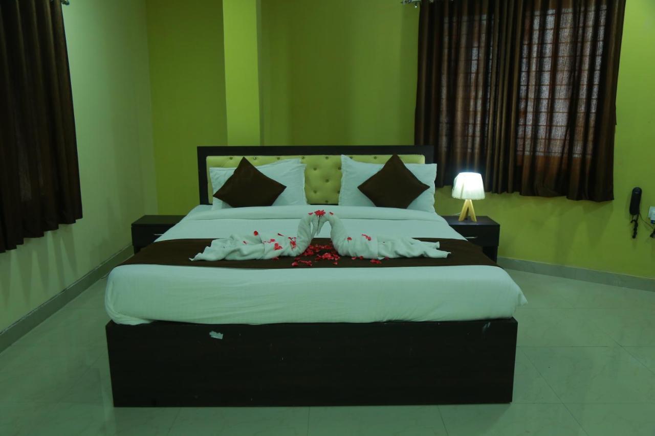 Hotel Sky Park Shamshabad Exterior photo