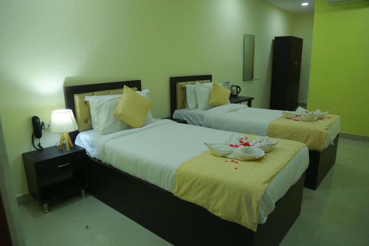 Hotel Sky Park Shamshabad Exterior photo