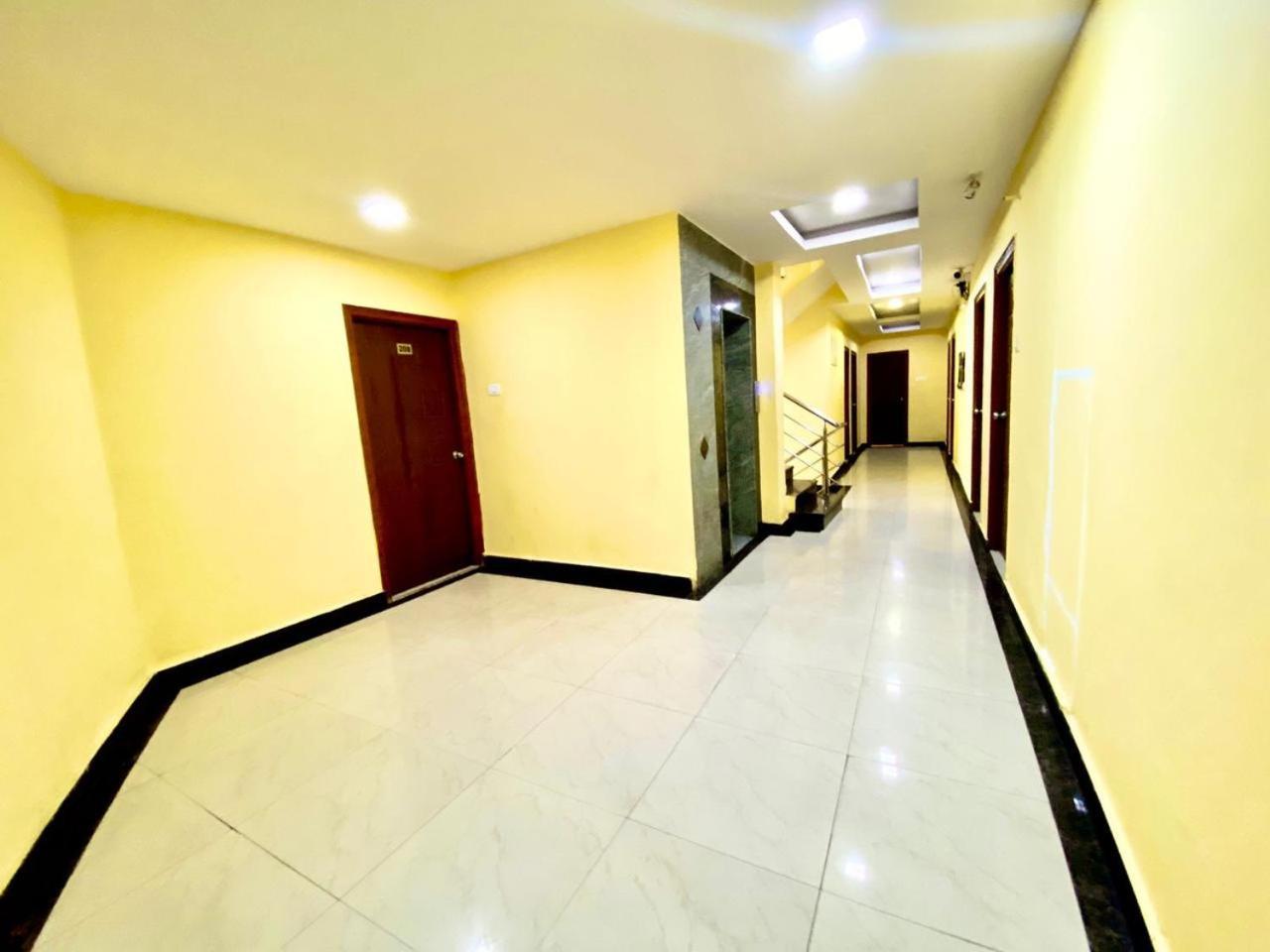 Hotel Sky Park Shamshabad Exterior photo