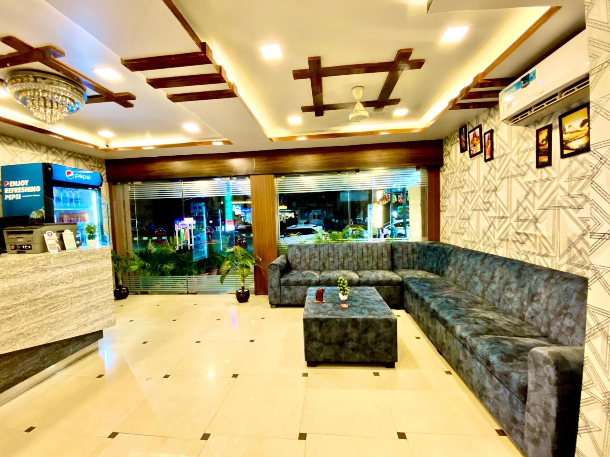Hotel Sky Park Shamshabad Exterior photo
